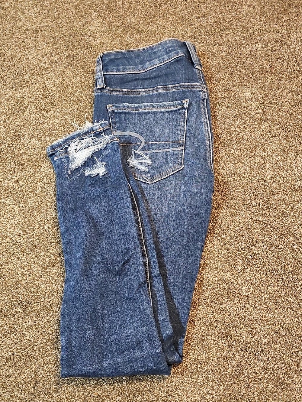 American Eagle Medium Rise Ripped Jeggings